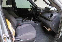 2019 Toyota Tacoma - Thumbnail 25