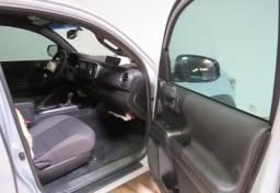 2019 Toyota Tacoma - Thumbnail 20