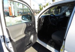 2019 Toyota Tacoma 4WD - Thumbnail 19