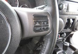 2016 Jeep Wrangler Unlimited - Thumbnail 31