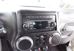 2016 Jeep Wrangler Unlimited - Thumbnail 33