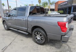 2021 Nissan Titan - Thumbnail 7