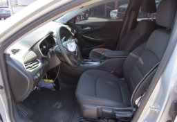 2020 Chevrolet Malibu - Thumbnail 24