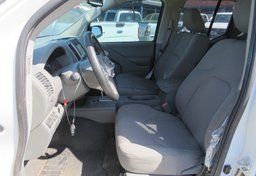 2021 Nissan Frontier - Thumbnail 24