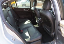 2017 Alfa Romeo Giulia - Thumbnail 25