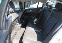 2017 Alfa Romeo Giulia - Thumbnail 23