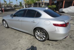 2017 Alfa Romeo Giulia - Thumbnail 8