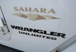 2015 Jeep Wrangler Unlimited - Thumbnail 17