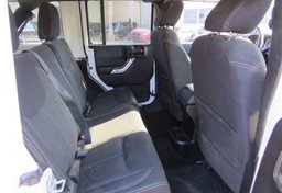 2015 Jeep Wrangler Unlimited - Thumbnail 29