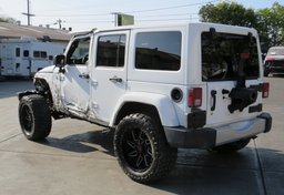 2015 Jeep Wrangler Unlimited - Thumbnail 8