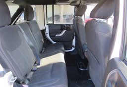 2015 Jeep Wrangler Unlimited - Thumbnail 27