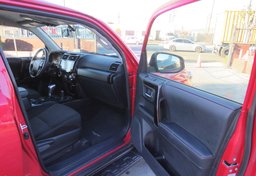 2020 Toyota 4Runner - Thumbnail 20