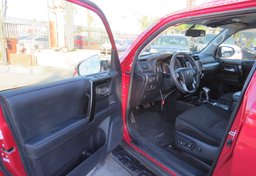 2020 Toyota 4Runner - Thumbnail 19