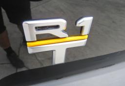 2022 Rivian R1T - Thumbnail 16