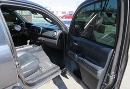 2018 Toyota Tacoma - Thumbnail 25