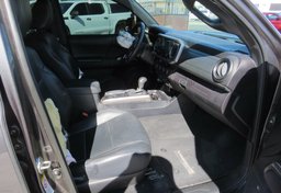 2018 Toyota Tacoma - Thumbnail 31