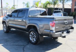 2018 Toyota Tacoma - Thumbnail 7