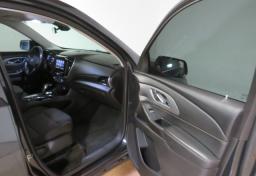 2021 Chevrolet Traverse - Thumbnail 23