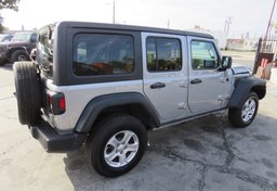 2020 Jeep Wrangler Unlimited - Thumbnail 9