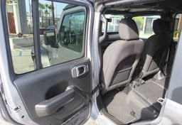 2020 Jeep Wrangler Unlimited - Thumbnail 24