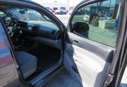 2013 Toyota Tacoma - Thumbnail 19