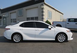 2018 Toyota Camry - Thumbnail 9