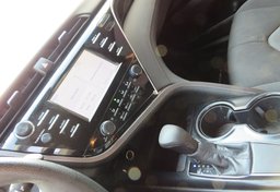 2018 Toyota Camry - Thumbnail 25