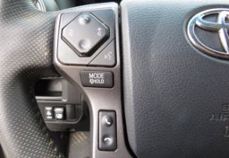 2017 Toyota Tacoma - Thumbnail 18