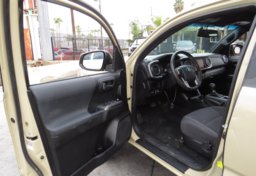 2017 Toyota Tacoma - Thumbnail 23