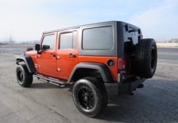 2014 Jeep Wrangler Unlimited - Thumbnail 8