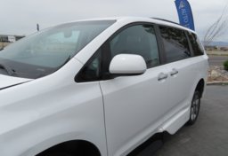 2014 Toyota Sienna - Thumbnail 14