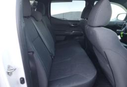 2016 Toyota Tacoma - Thumbnail 5