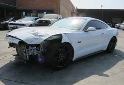 2019 Ford Mustang - Thumbnail 2