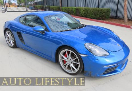 Picture of 2017 Porsche 718 Cayman