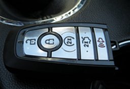 2017 Ford Mustang - Thumbnail 31