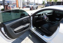 2017 Ford Mustang - Thumbnail 19