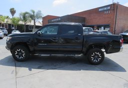 2018 Toyota Tacoma - Thumbnail 11