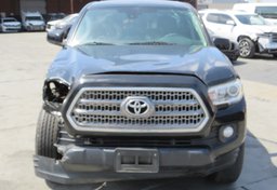 2018 Toyota Tacoma - Thumbnail 9