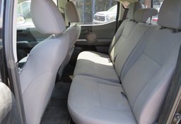 2018 Toyota Tacoma - Thumbnail 27