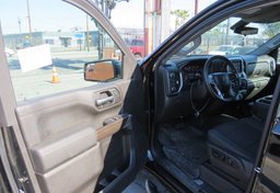 2019 Chevrolet Silverado 1500 - Thumbnail 18