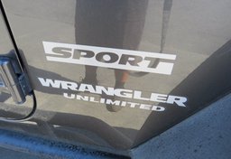 2017 Jeep Wrangler Unlimited - Thumbnail 18