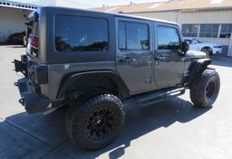 2017 Jeep Wrangler Unlimited - Thumbnail 9