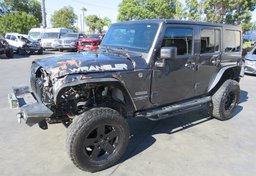 2017 Jeep Wrangler Unlimited - Thumbnail 2