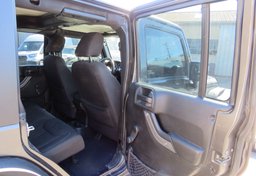 2017 Jeep Wrangler Unlimited - Thumbnail 26