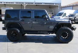 2017 Jeep Wrangler Unlimited - Thumbnail 6