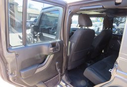 2017 Jeep Wrangler Unlimited - Thumbnail 25