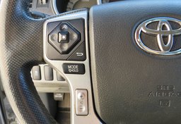 2015 Toyota Tacoma - Thumbnail 30