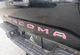 2017 Toyota Tacoma - Thumbnail 27