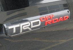 2017 Toyota Tacoma - Thumbnail 26