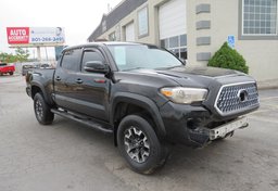 2017 Toyota Tacoma - Thumbnail 3